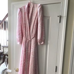 Lucie Ann night gown and robe